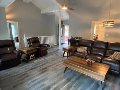 10200 Edelweiss Cir, Shawnee, KS 66203 - photo 5