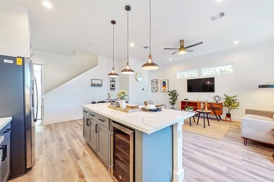 412 E Neyland St unit H, Houston, TX 77022 - photo 7