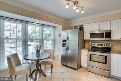 17 Hickory Hill Ct, Silver Spring, MD 20906 - photo 2