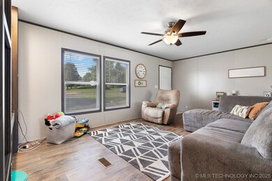 5941 Feather St, Kingston, OK 73439 - photo 5