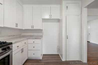 5354 E 5th St, Tulsa, OK 74112 - photo 6