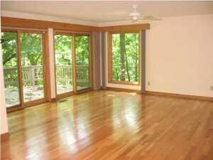 Room & Deck