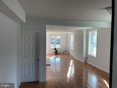 15 E 2nd St, Lansdale, PA 19446 - photo 4