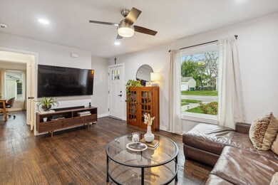 Clean, bright, and move in ready