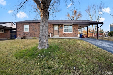 2565 Morningside Dr, Florissant, MO 63031 - photo 2