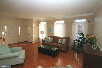 22608 Welborne Manor Square, Ashburn, VA 20148 - photo 2