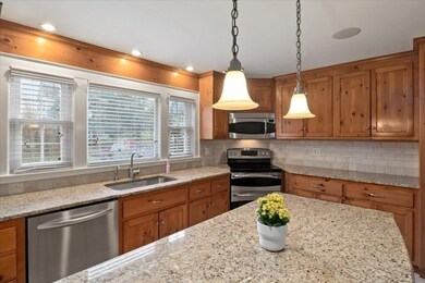 17 Pilgrim Way, East Walpole, MA 02032 - photo 7