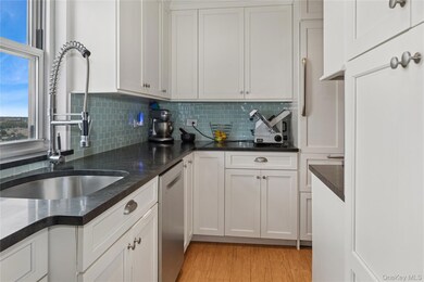 The Kennedy House unit 31C, Forest Hills, NY 11375 - photo 7
