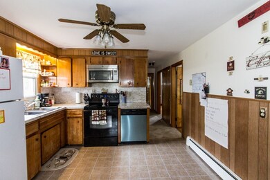 72 Farrar Ave, Worcester, MA 01604 - photo 2