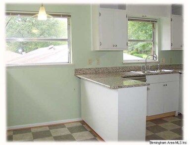 Cozy eat-in area in the kitchen that overlooks the