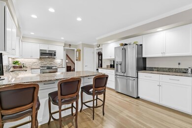 1 Colton Ct Middletown NJ-print-016-014-