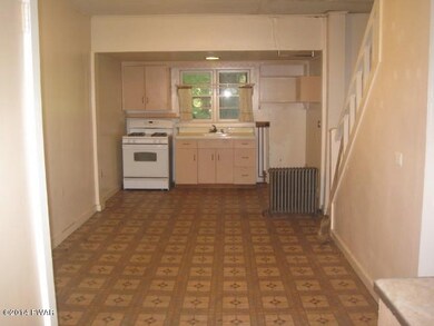 640 Paupack St, Hawley, PA 18428 - photo 6