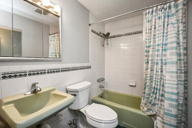 325 Ashland Ave unit 5, Southbridge, MA 01550 - photo 6