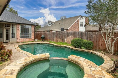 345 Sycamore Dr, Murphy, TX 75094 - photo 2