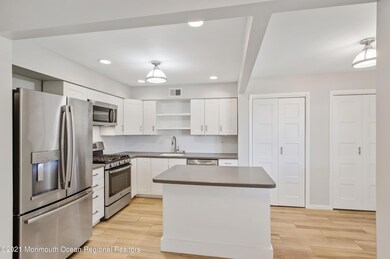 04_2-N-Bath-Ave-B1_177003_Kitchen_Print