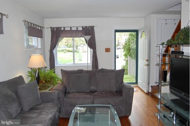 6847 Radcliffe Dr, Alexandria, VA 22307 - photo 5