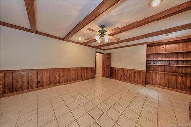 305 Chestnut Ln, Statesville, NC 28625 - photo 5