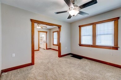 1103 W 7th St S, Newton, IA 50208 - photo 4