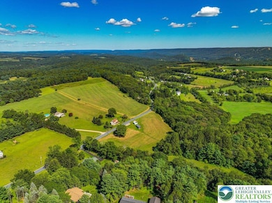 2485 Summer Mountain Rd, Palmerton, PA 18071 - photo 3