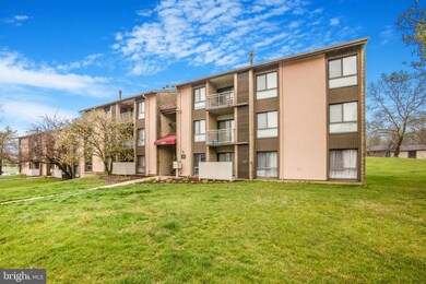 6081 Majors Ln, Columbia, MD 21045 - photo 2