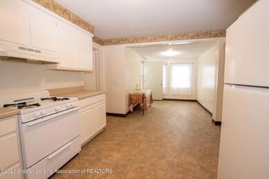 Kitchen & Diningroom