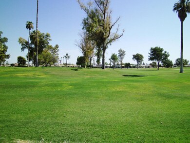 10522 W Mission Ln, Sun City, AZ 85351 - photo 4