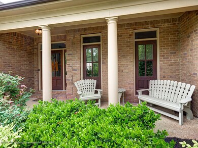 COVERED FRON PORCH