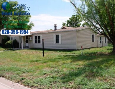 201 S Lincoln St, Hugoton, KS 67951 - photo 3