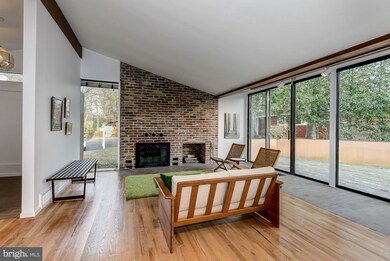 3416 Highview Ct, Silver Spring, MD 20902 - photo 5