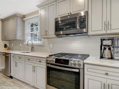 13-Kitchen
