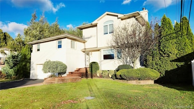 34 Melanie Ln, Syosset, NY 11791 - photo 2