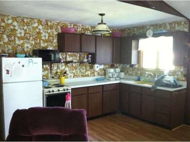 390 Seneca Dr, Montpelier, OH 43543 - photo 3