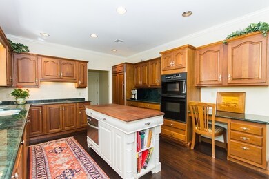 21 Chandler Cir, Weston, MA 02493 - photo 4