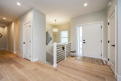 2922 Diamondback Rd, Hiawatha, IA 52233 - photo 6