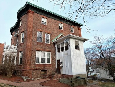 139 Berkeley St, Lawrence, MA 01841 - photo 4