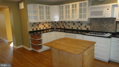 11113 Waycroft Way, Rockville, MD 20852 - photo 5