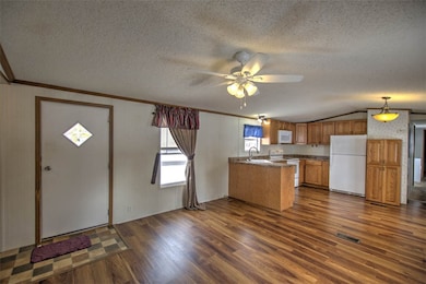 308 W N 2nd St, Strasburg, IL 62465 - photo 6