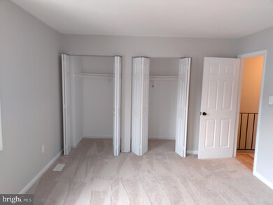 3043 Mission Square Dr, Fairfax, VA 22031 - photo 6