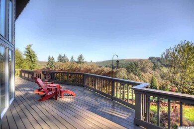 Sprawling deck for relaxing, entertaining or takin