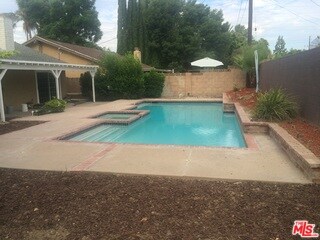 18901 Lanark St, Reseda, CA 91335 - photo 5