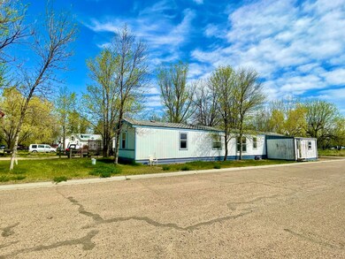 730 Utah St, Chinook, MT 59523 - photo 4
