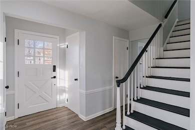 2099 Campus Rd, Cleveland, OH 44121 - photo 4