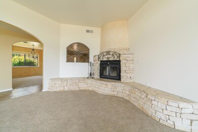 INSIDE-430-Cerillos-Dr-7