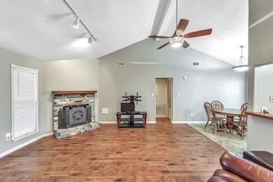 4822 Sandalwood Ave, Rosenberg, TX 77471 - photo 6