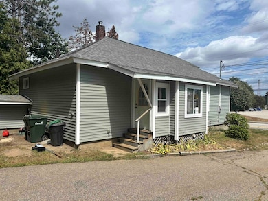 906 N Main St, Laconia, NH 03246 - photo 2