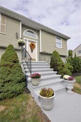 6 Kyleigh Ln, Peabody, MA 01960 - photo 2