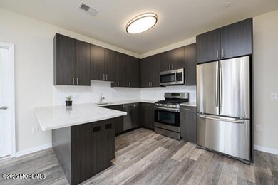 2 Hennessey Blvd unit 304, Atlantic Highlands, NJ 07716 - photo 4