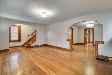 376 E Deshler Ave_MLS_09