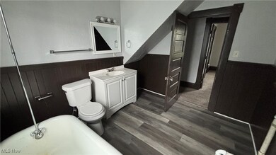 814 Lovett Place unit 2, Lorain, OH 44052 - photo 5