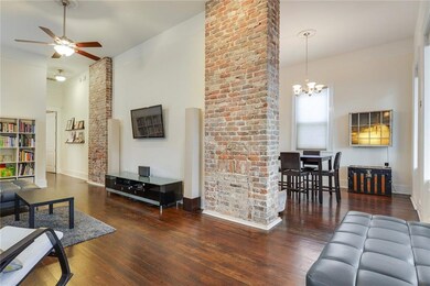 Flowing floor plan